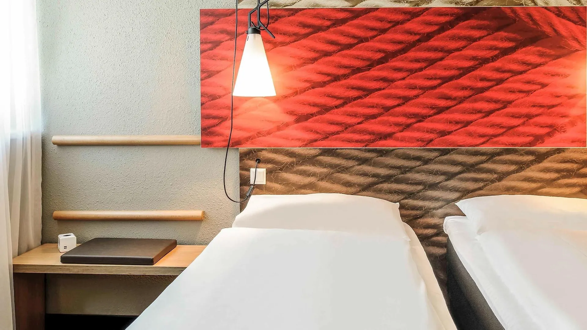 Ibis Innsbruck 3*,