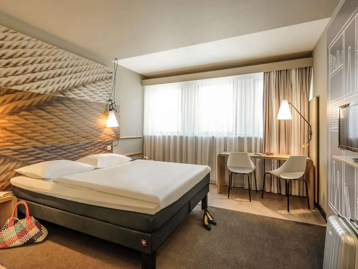 Ibis Innsbruck 3*,